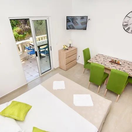 Apartments Mustapic Makarska Exterior foto
