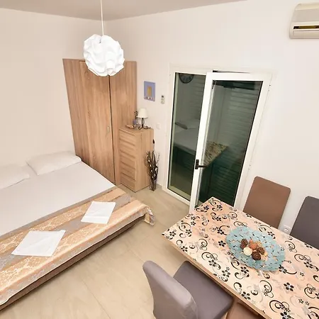 Apartments Mustapic Makarska Exterior foto