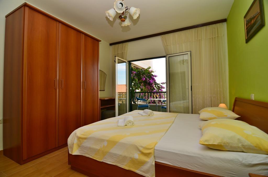 Mustapic Apartment *