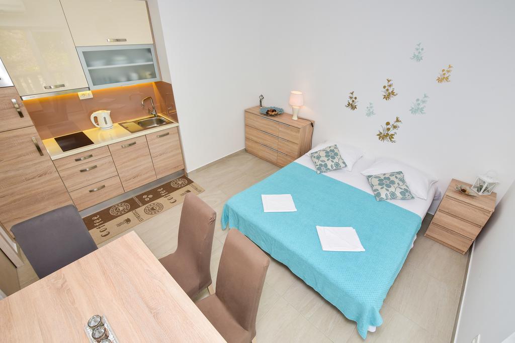 Mustapic * Makarska